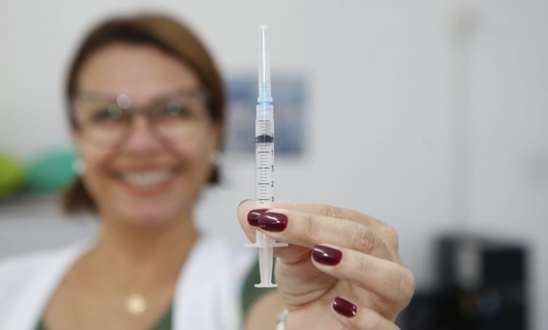 guaruja-comeca-a-vacinar-moradores-a-partir-de-30-anos-contra-influenza
