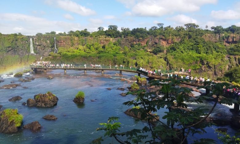 baixa-vazao-do-rio-iguacu-impacta-paisagem-das-cataratas;-fotos