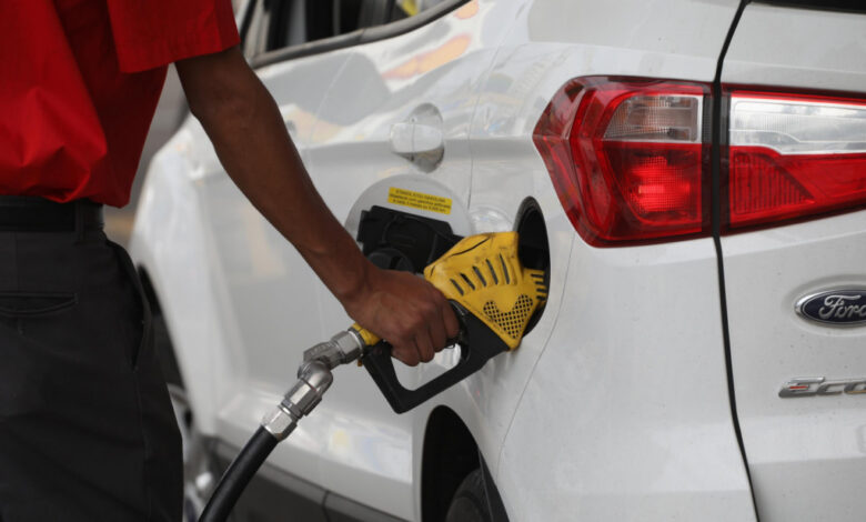 preco-medio-da-gasolina-no-brasil-fecha-dezembro-em-r$-5,79-por-litro